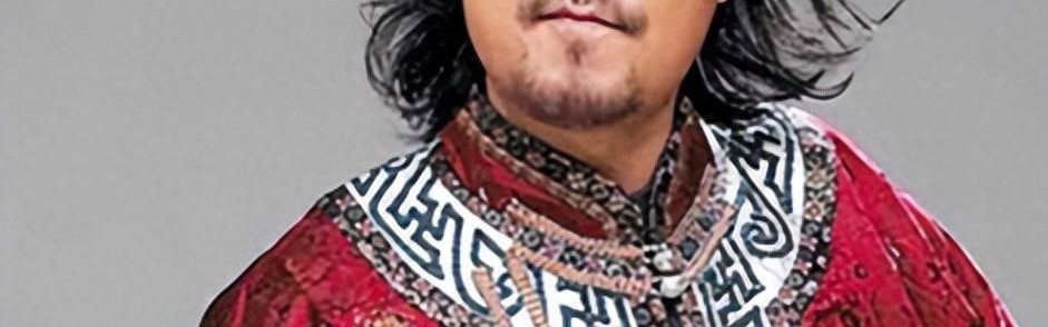 jjb-35岁离婚，因嗜酒家财散尽，50岁中年又丧女，如今66岁腾格尔如何