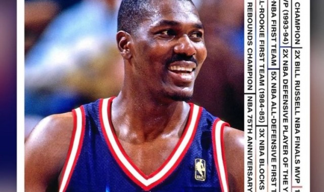 竞技宝-致敬球队传奇！杜兰特转发奥拉朱旺生日海报并送祝福