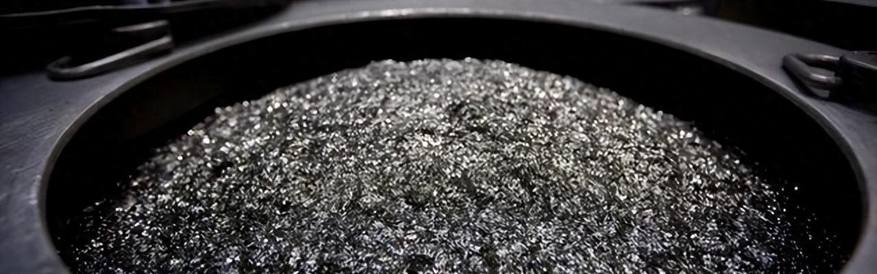 特朗普向全球发出通牒：180天内必须对中国动手，不帮忙就加税